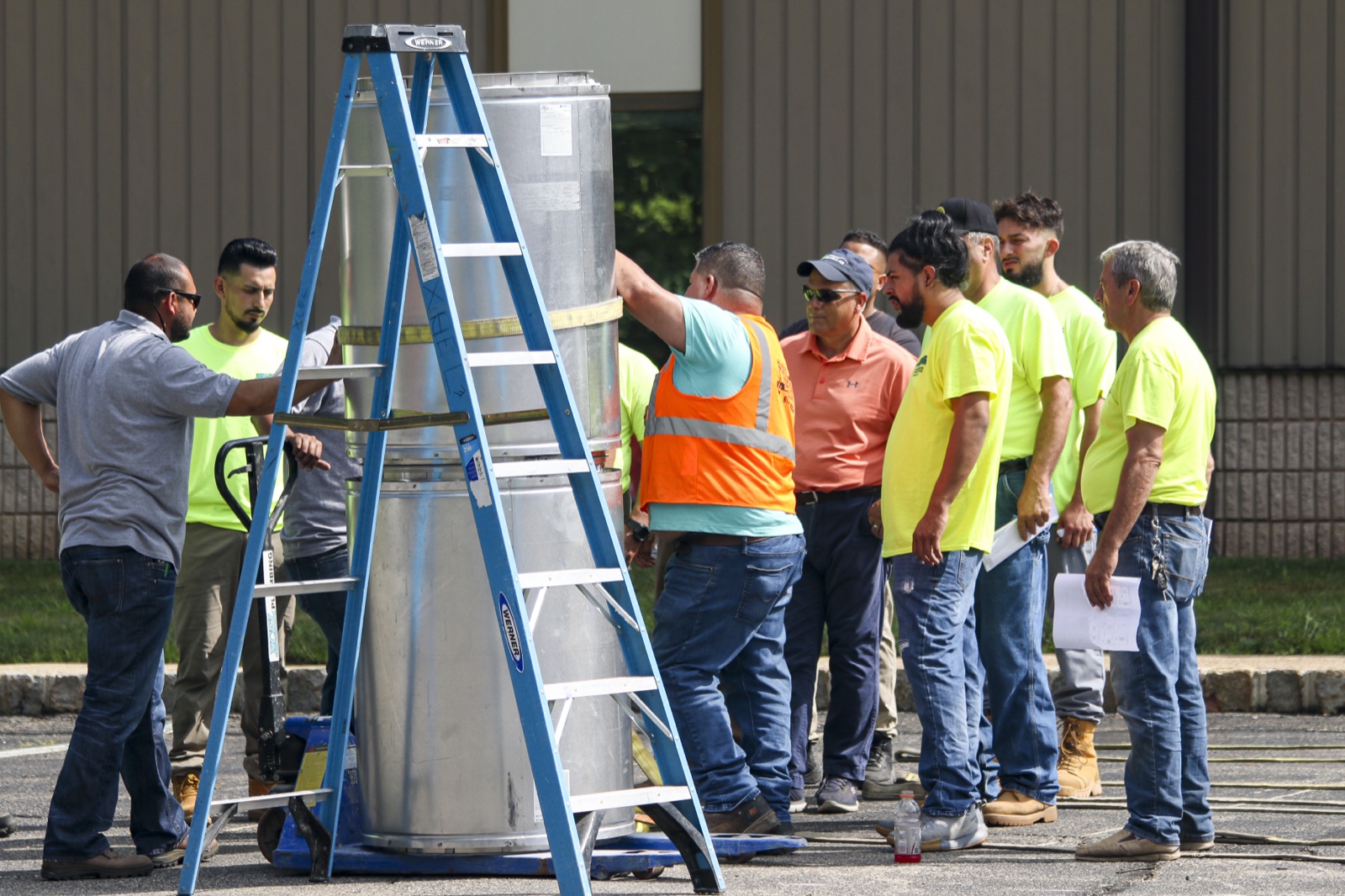 Xcel crew on site